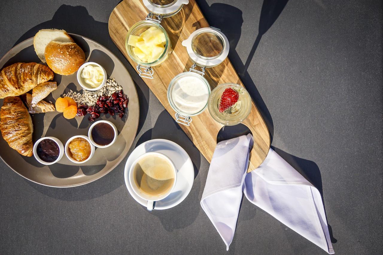 Hotel Marina Club Olsztyn  Exterior photo A typical breakfast at the hotel