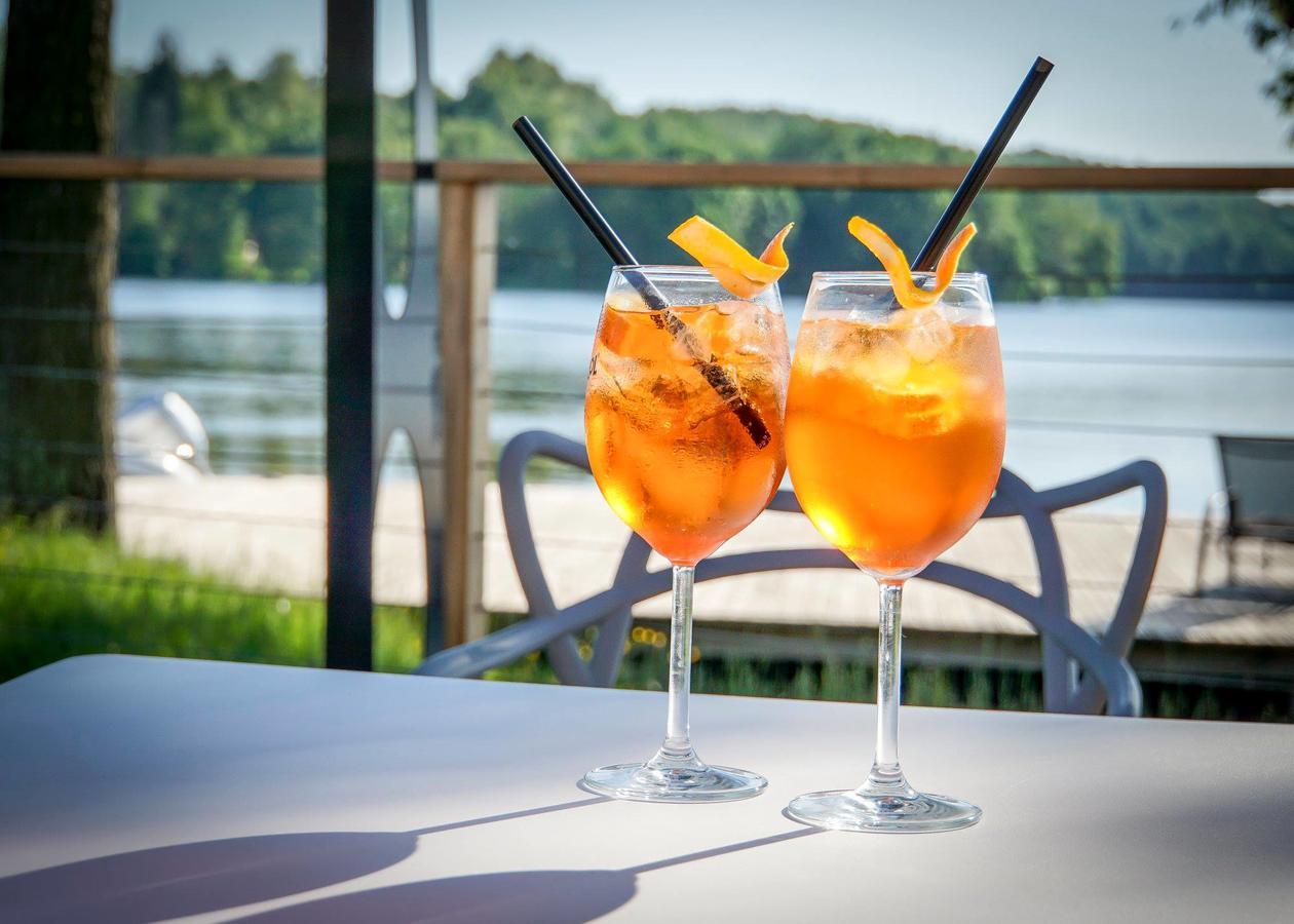 Hotel Marina Club Olsztyn  Exterior photo Two Aperol Spritz cocktails
